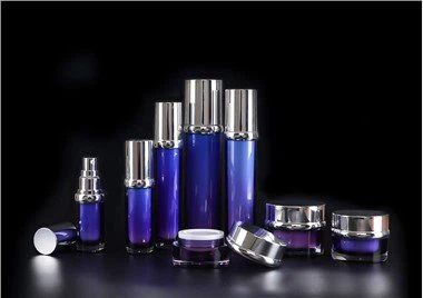 Kosmetika uchun havosiz nasosli shishalar